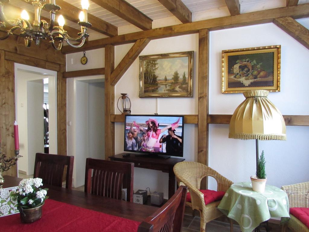 Eifel Quartier Ferienhaus 梅谢尼希 客房 照片